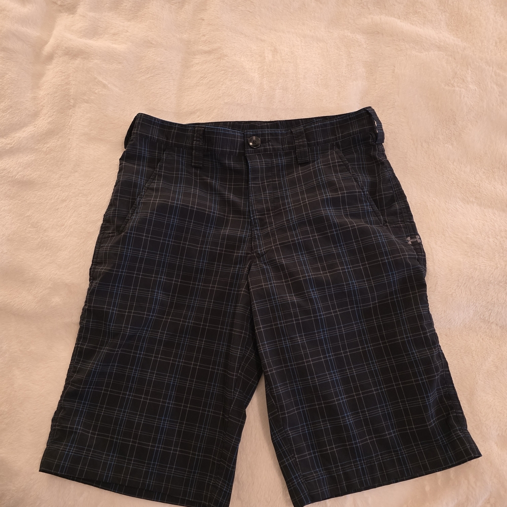 American Eagle Outfitters Black and Blue Plaid Men’s Shorts